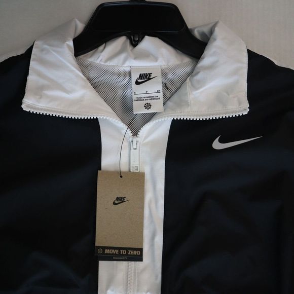 Nike DV3006 010 Women's Sz Small Black/White Full Zip Windbreaker Jacket $100 - Picture 3 of 6